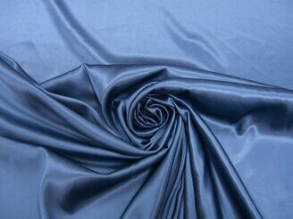 Атласный шёлк (шелк 95%, эл. 5%), ширина 135 см.