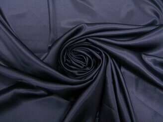 Атласный шелк (шелк 95%, эл. 5%), ширина 135 см.
